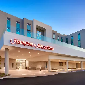 Hotel Hampton & Convention Center, Anaheim